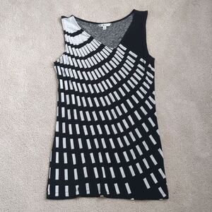 Cabi Radiant Black and White Tunic Tank Size M